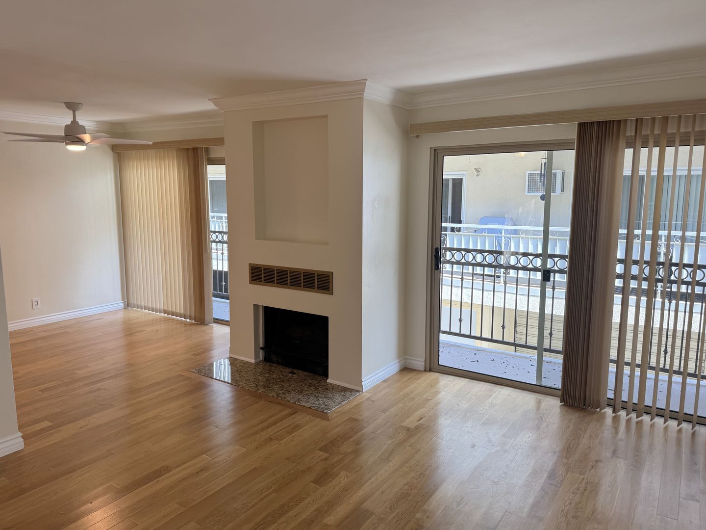 Playa del Rey Apartment: 8219 Redlands St.