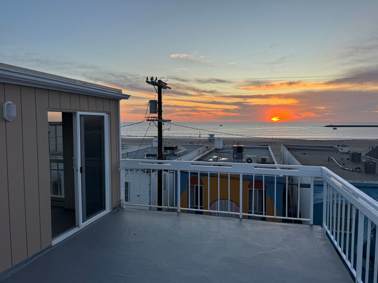 Playa del Rey Apartment: 6511 Pacific Ave.