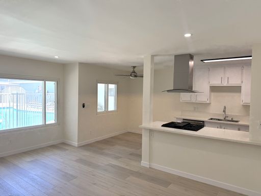 Full renovated 1+1, all new everything