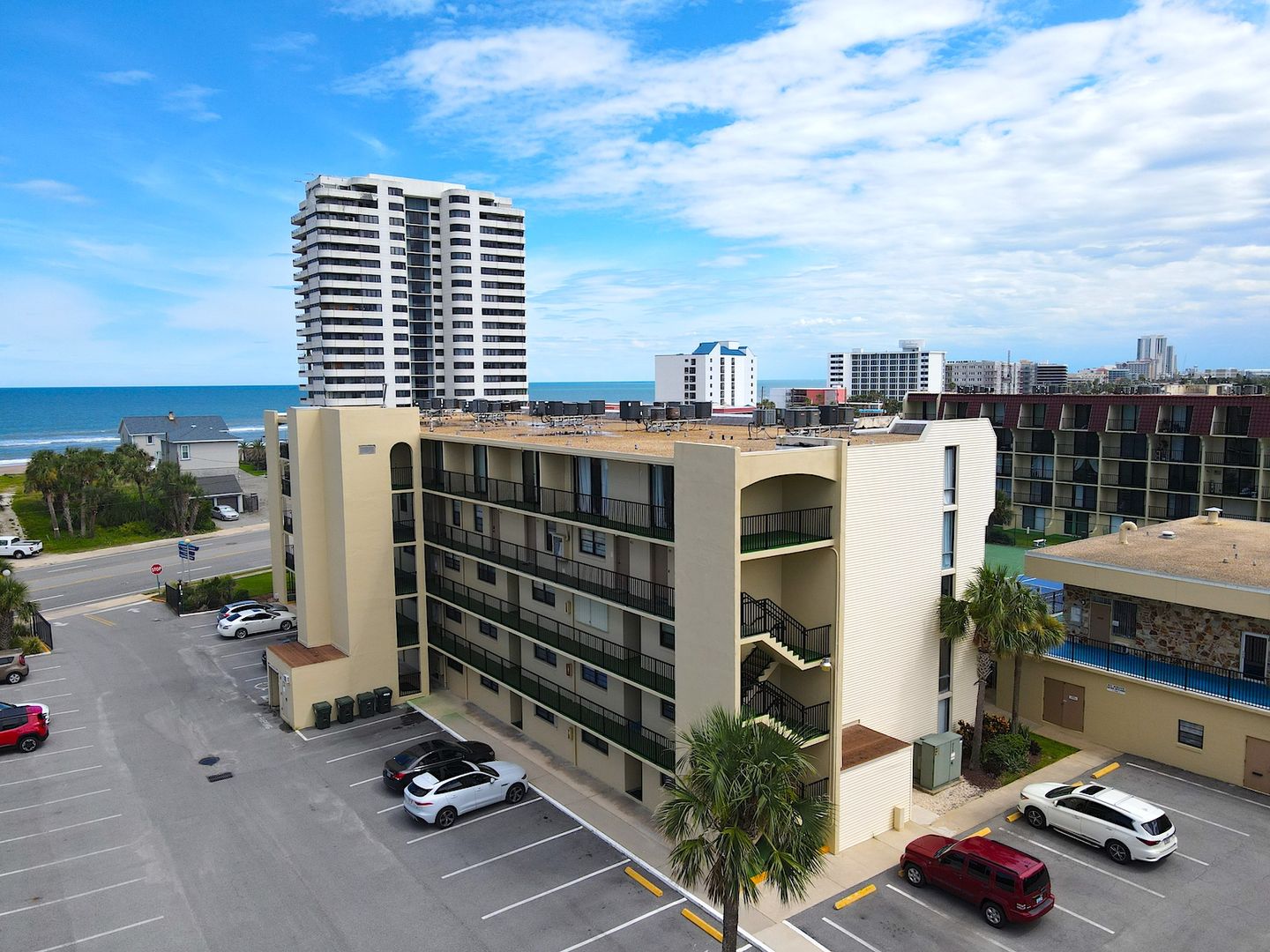 Daytona Beach Condo: 1441 N Atlantic Ave