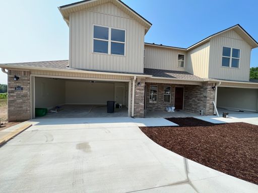 Bran New 3 Bedroom 2.5 Bath Duplex with 2 Car Garage. Washer, Dryer & Refrigerator Included. – photo 1