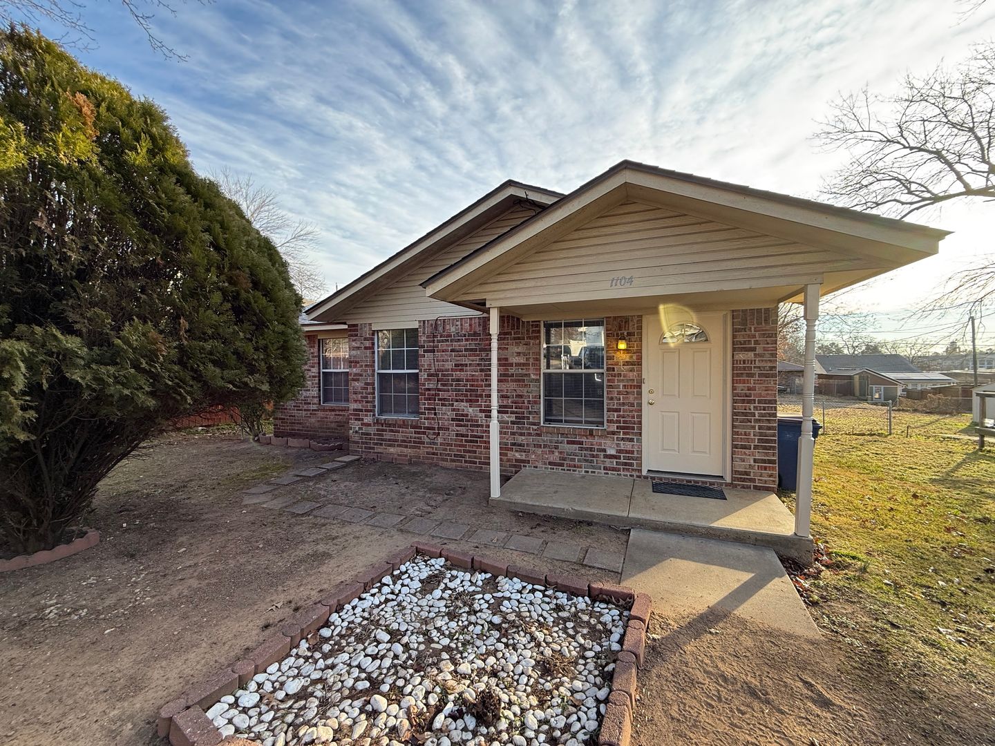 Fort Smith House: 1104 N 46th St