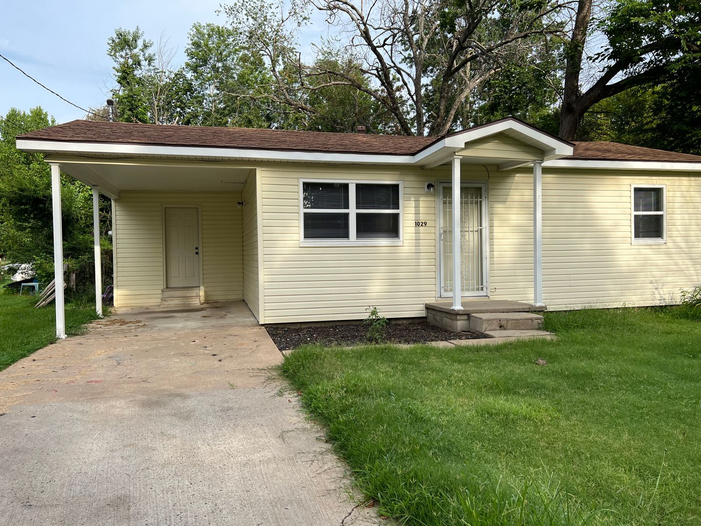 Alma House: 1029 South St