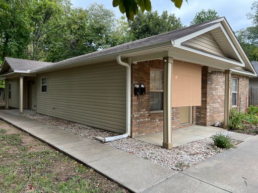2 Bed, 1 Bath, Duplex. Total Electric – photo 1