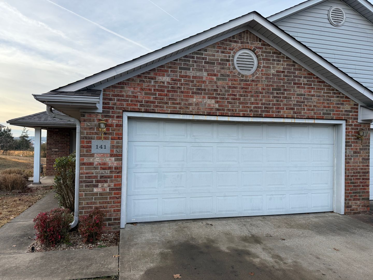 Van Buren Apartment: 141-145 Northridge Drive