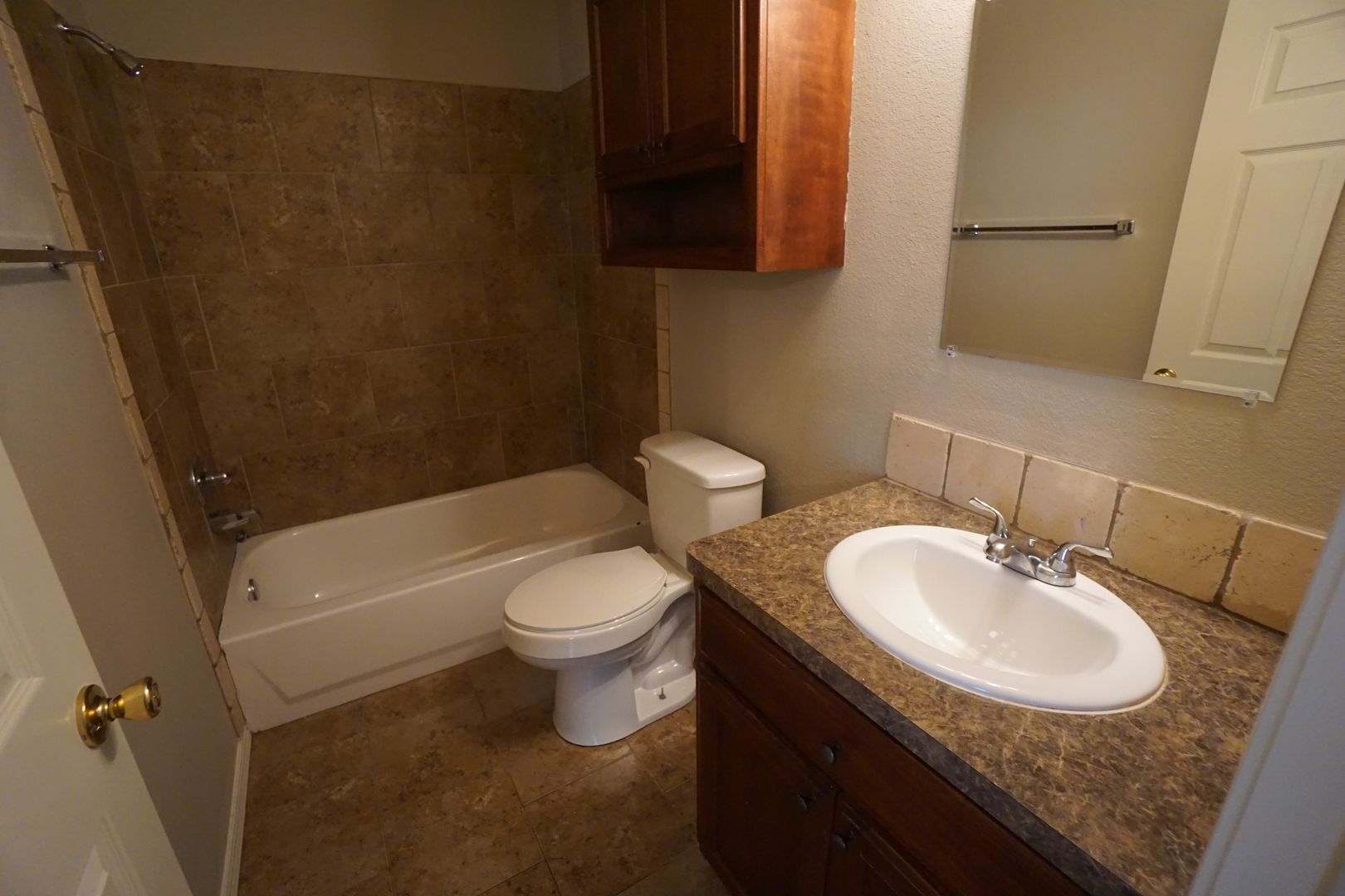 Van buren Apartment: 206 South 26 St