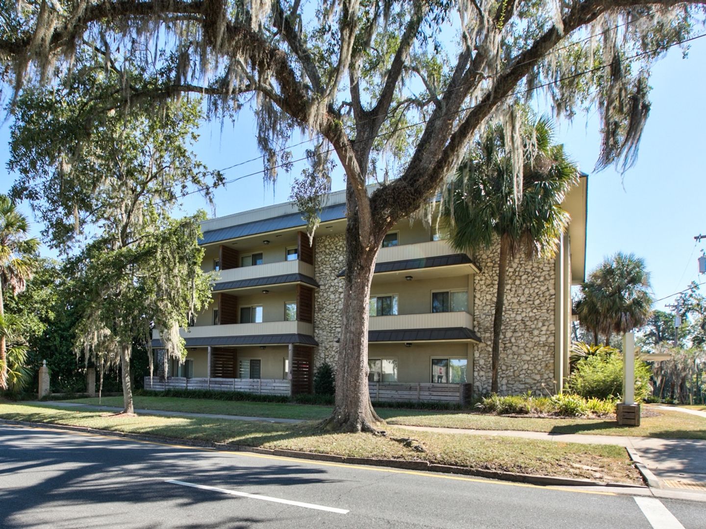 Tallahassee Apartment: 302 E Georgia Street