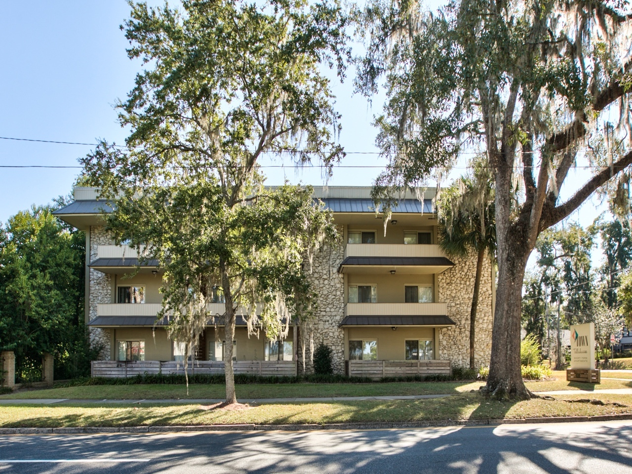 Tallahassee Apartment: 302 E Georgia Street