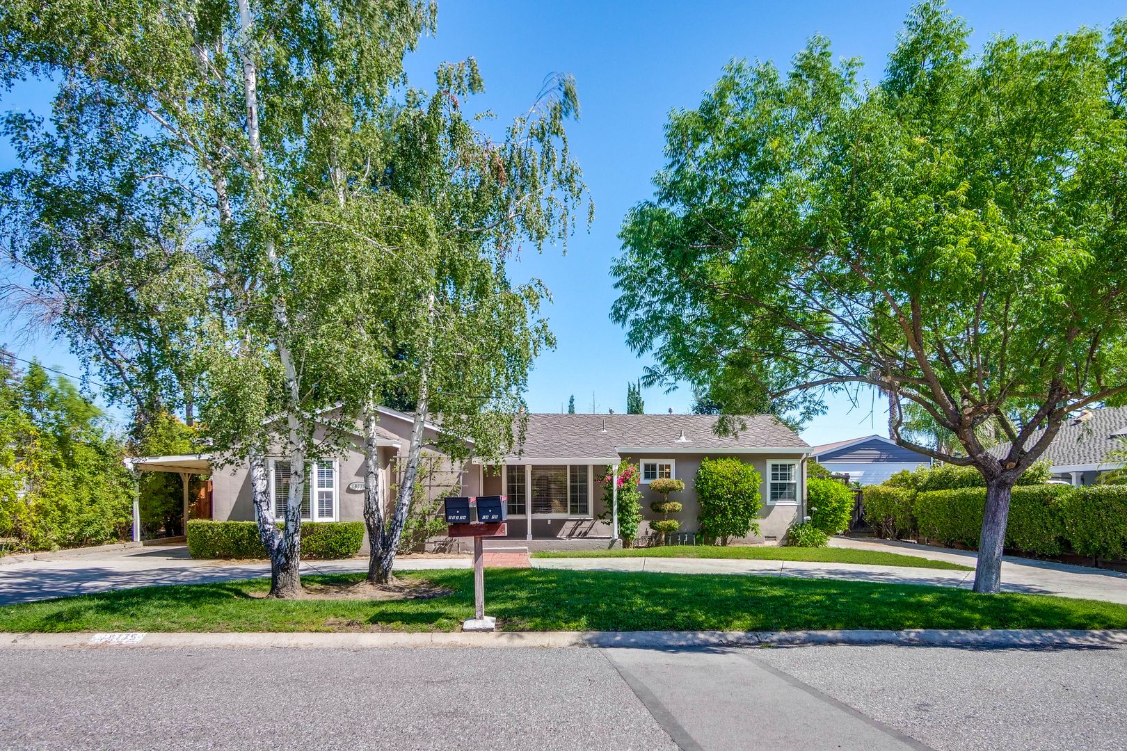 Saratoga House: 18775 Afton Ave