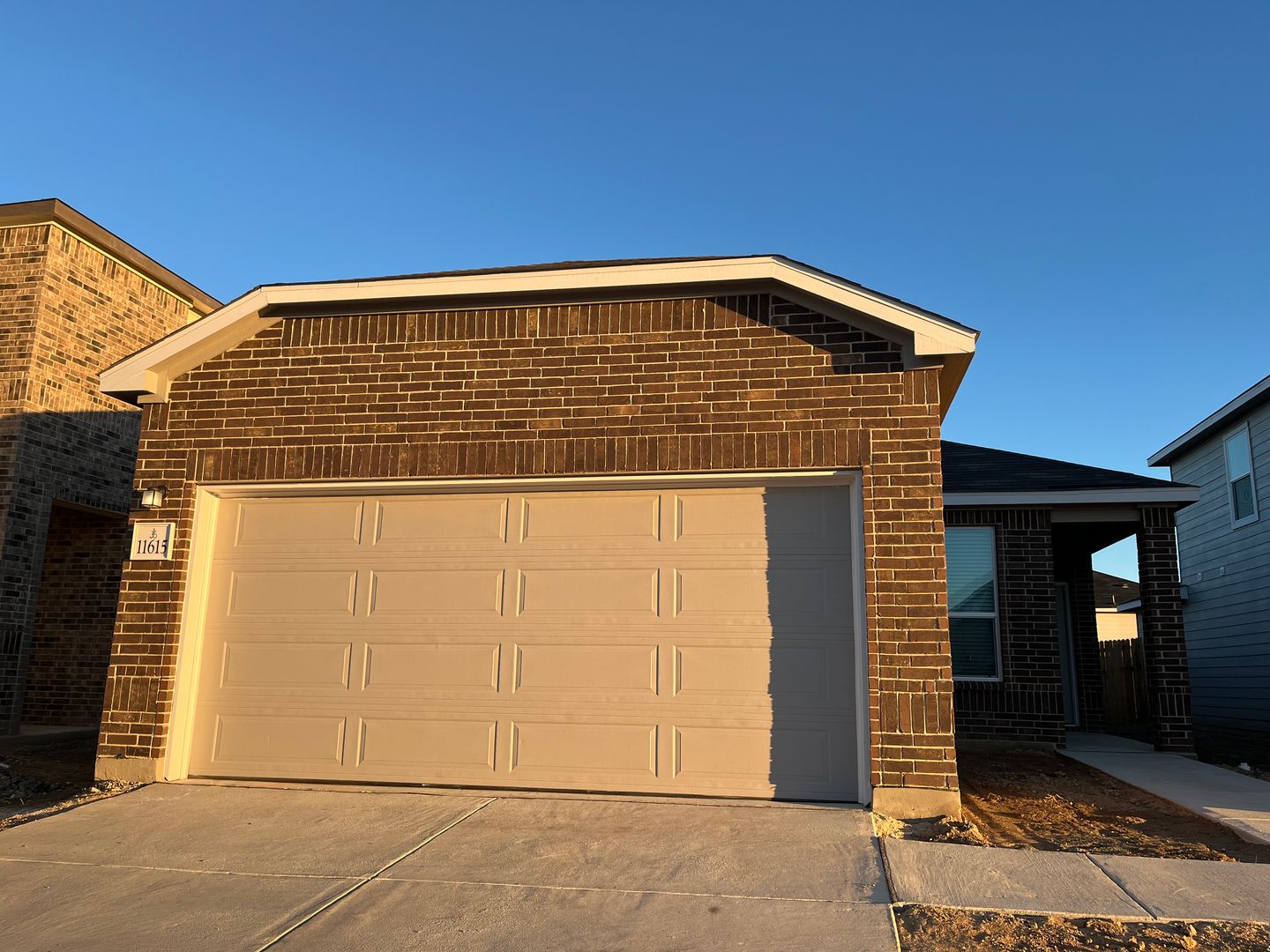 SAN ANTONIO House: 11615 BLACK ROSE