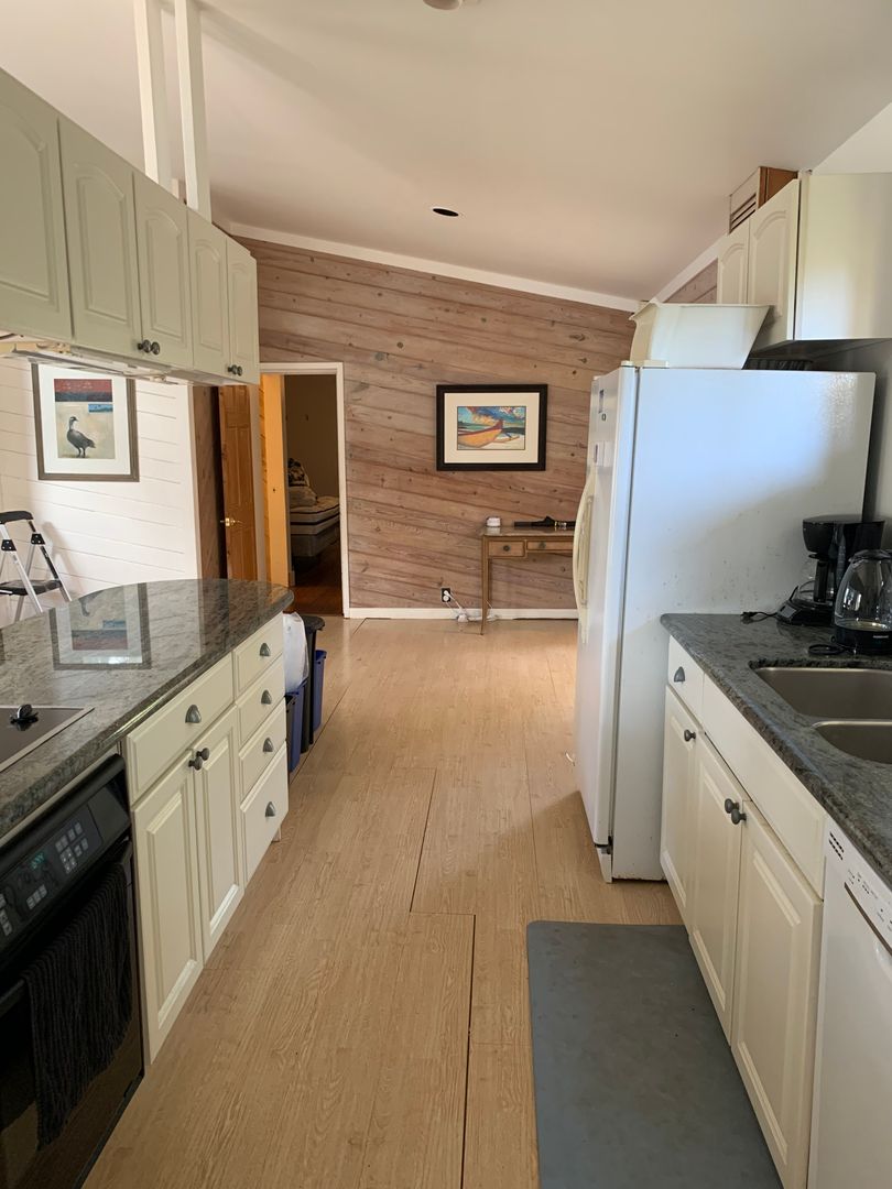 Lahaina House: 7 Hui East Road, Unit B