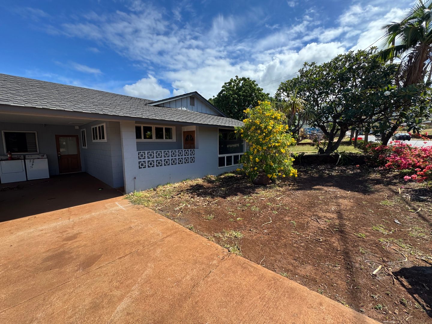 Lahaina House: 129 Wahikuli Rd. Unit "Main House"