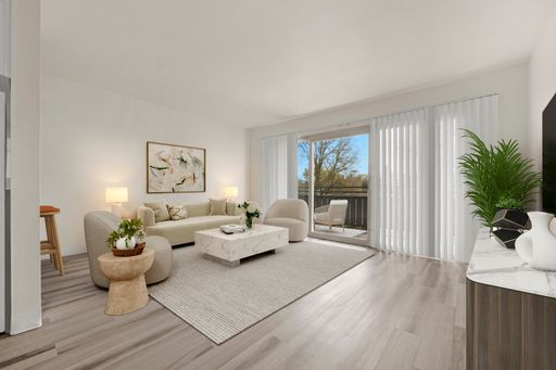 Pre-Leasing for October — Bright 1BR with Private Balcony & Fireplace – photo 1