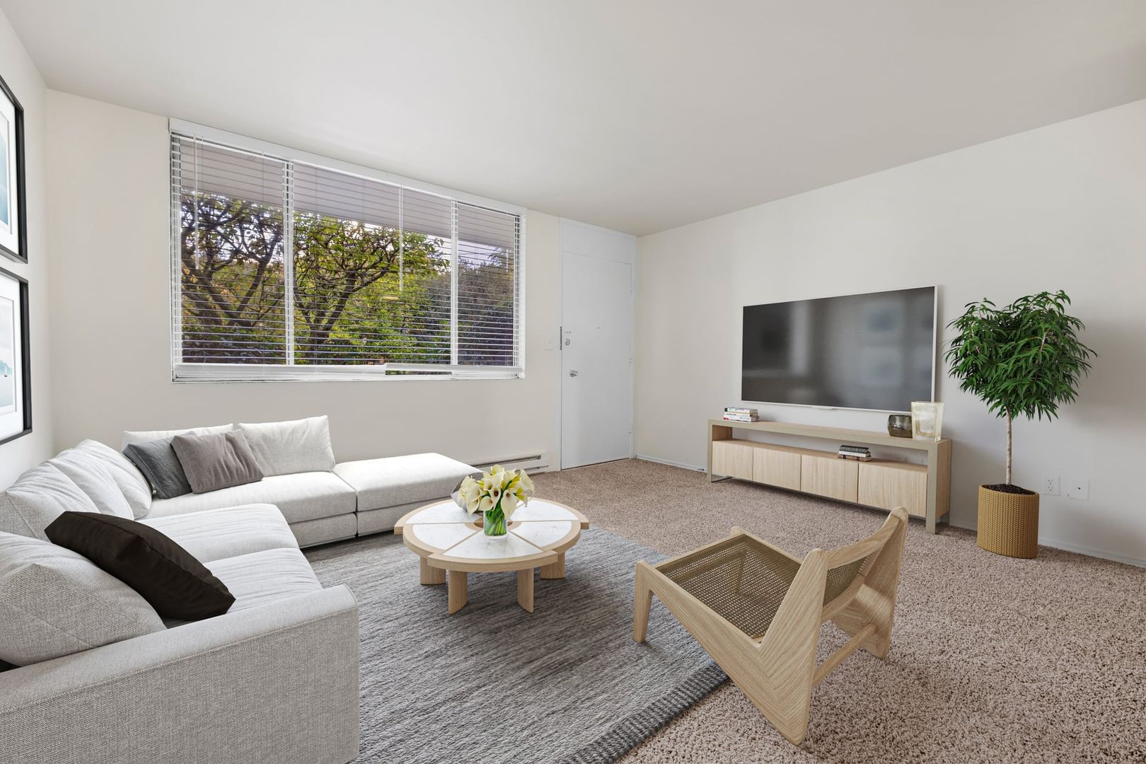 Seattle Apartment: 1415 NE 52nd St