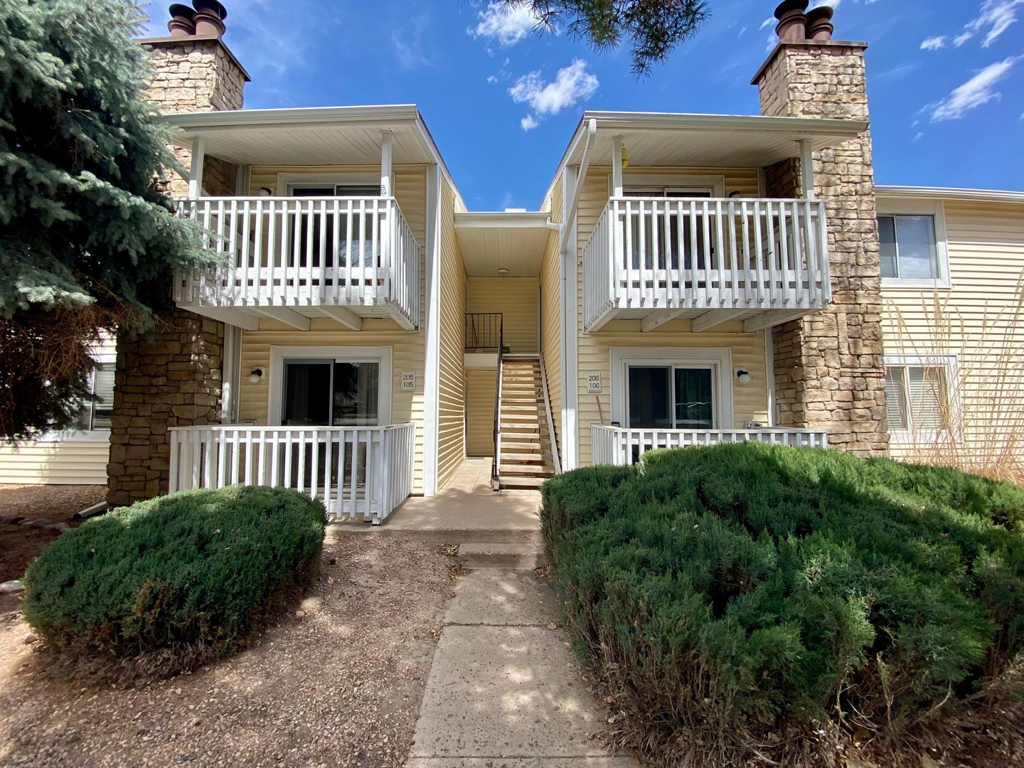 Denver House: 8555 E. Fairmount Dr. #F-206