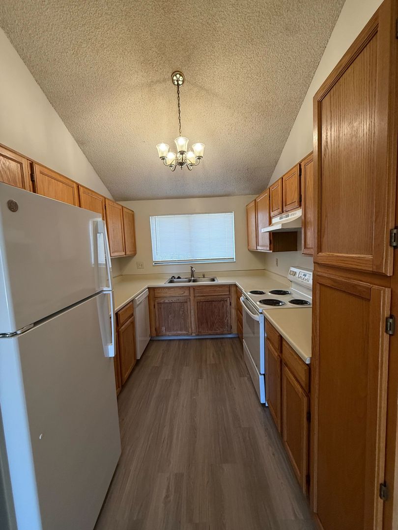 Lakewood House: 3576 S. Depew St. #305