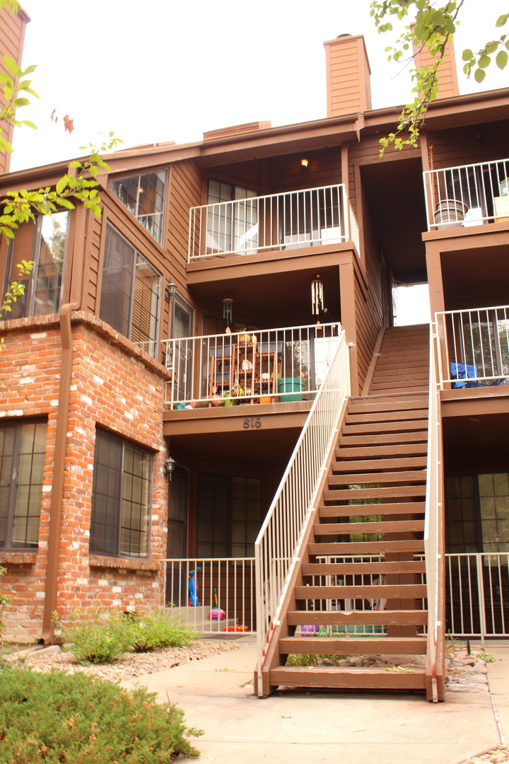 Lakewood House: 816 S. Vance St #C