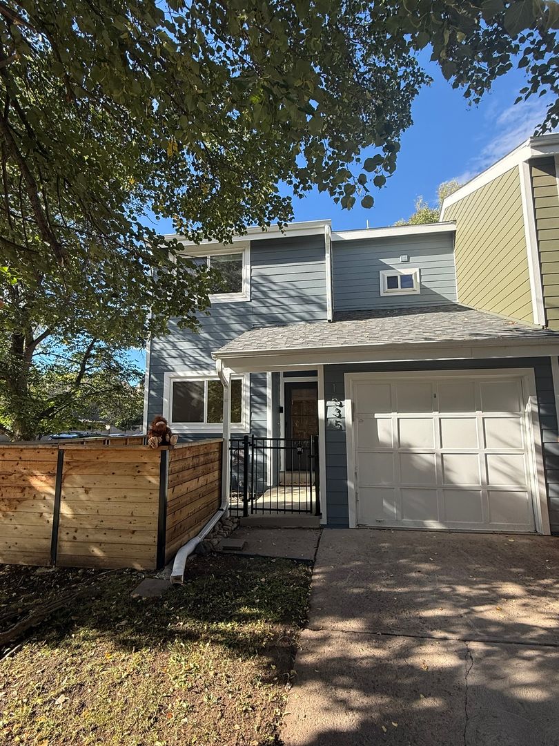 Boulder House: 1535 Harrison Ave