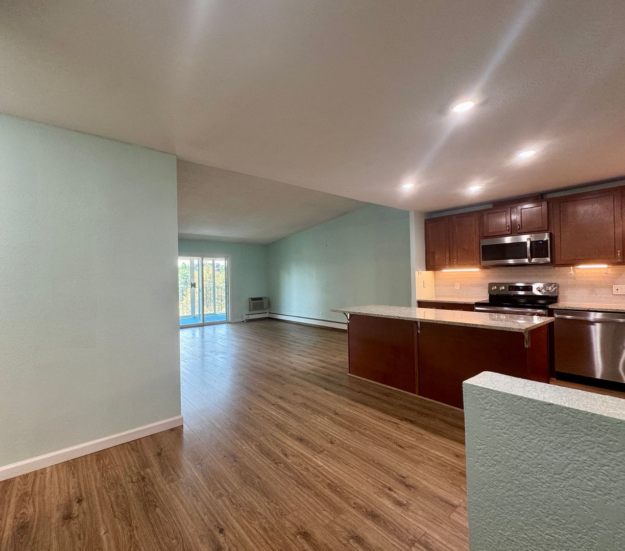 Aurora House: 3082 S Wheeling Way #403