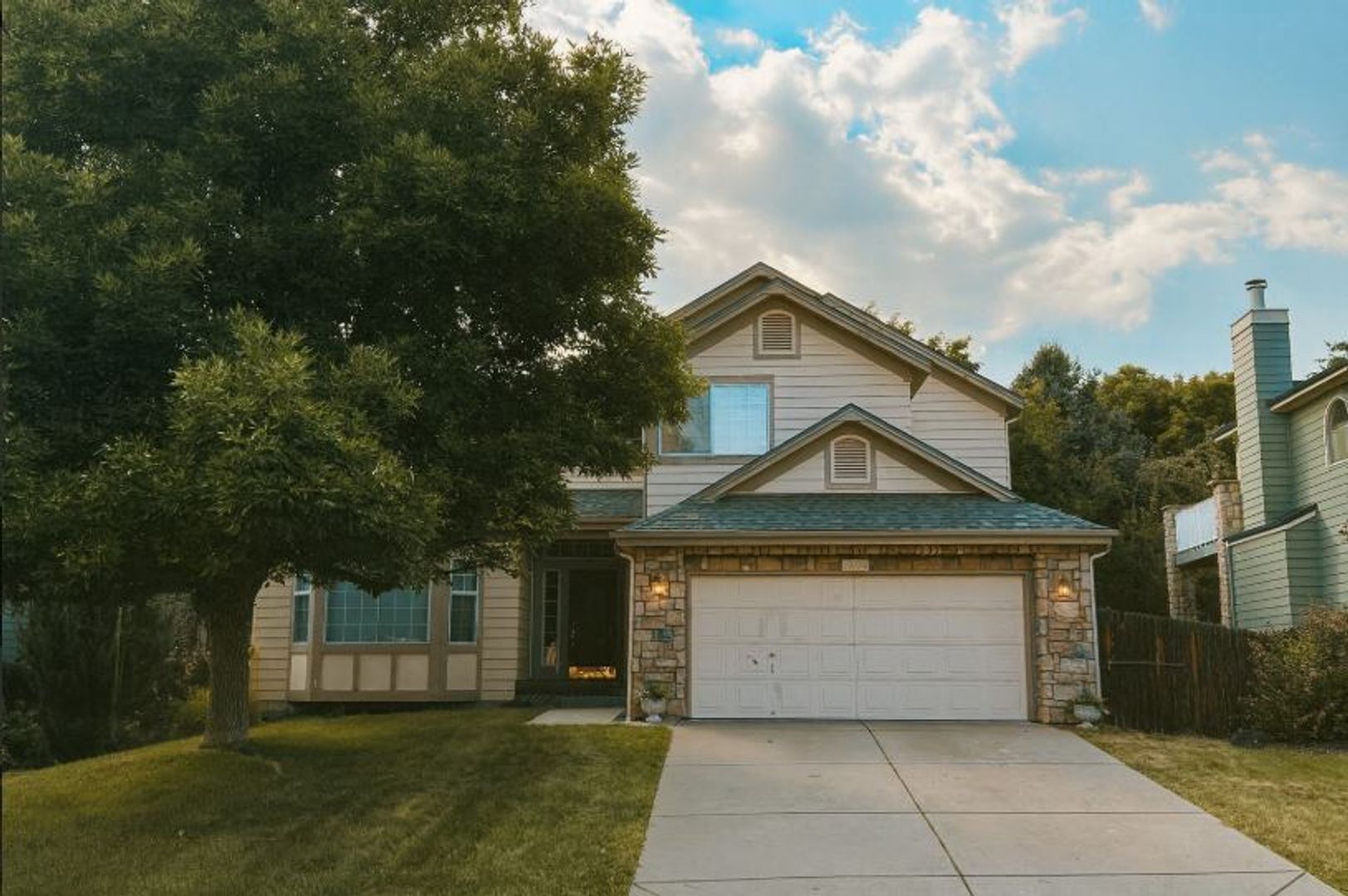 Lakewood House: 2404 S. Holman Cr.