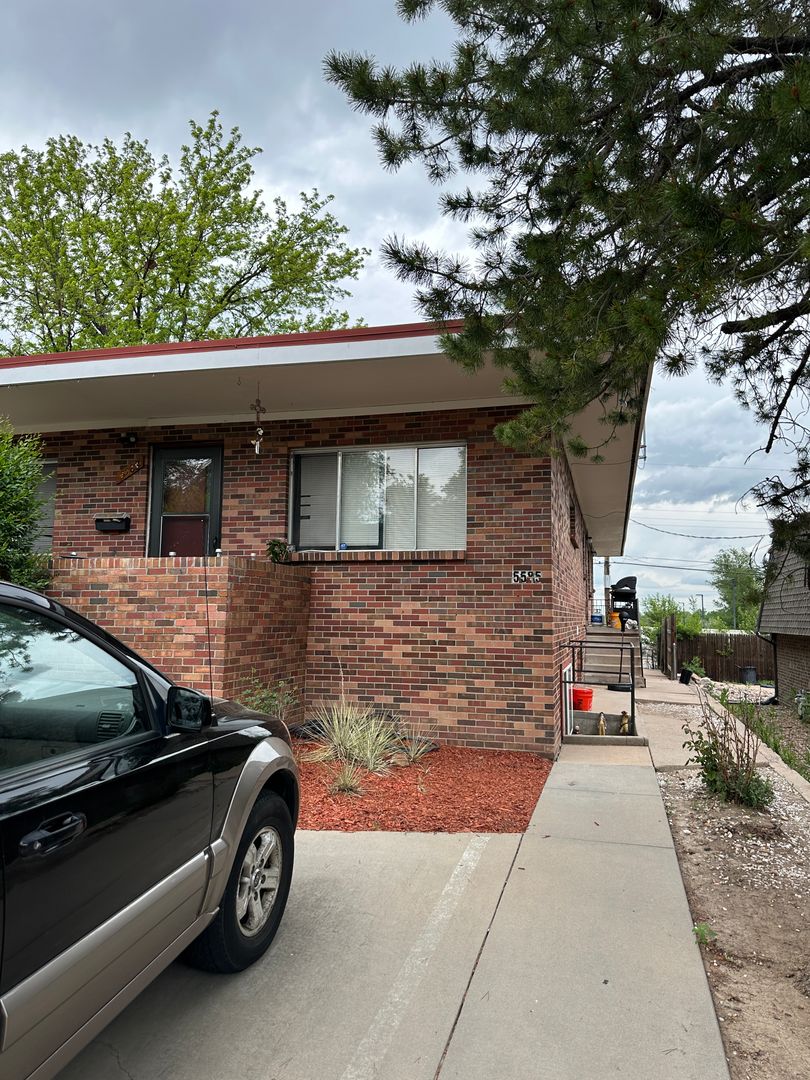 Littleton Apartment: 5583-5589 S. Sherman Cr.