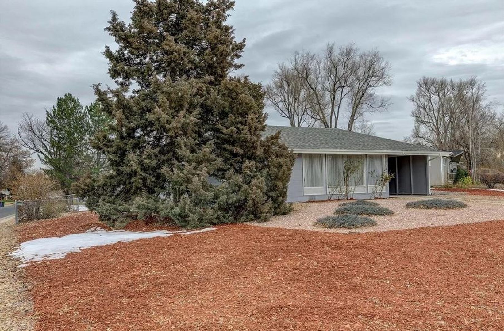 Denver House: 1170 S Holly St