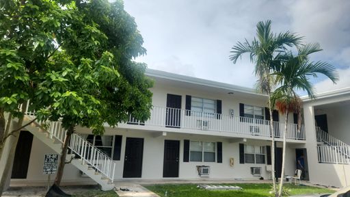 Beautiful 1/1 Great location – photo 1
