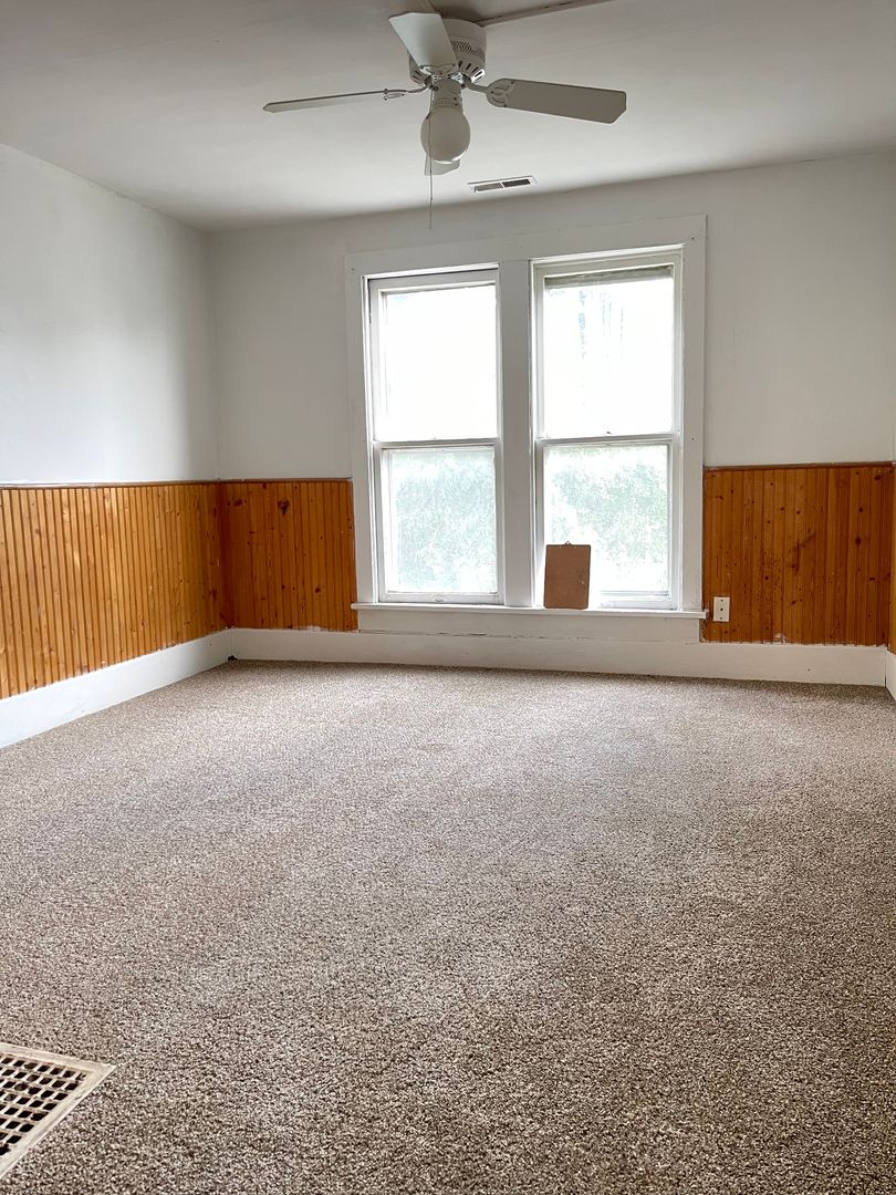 Council Bluffs Apartment: 2123 Avenue A