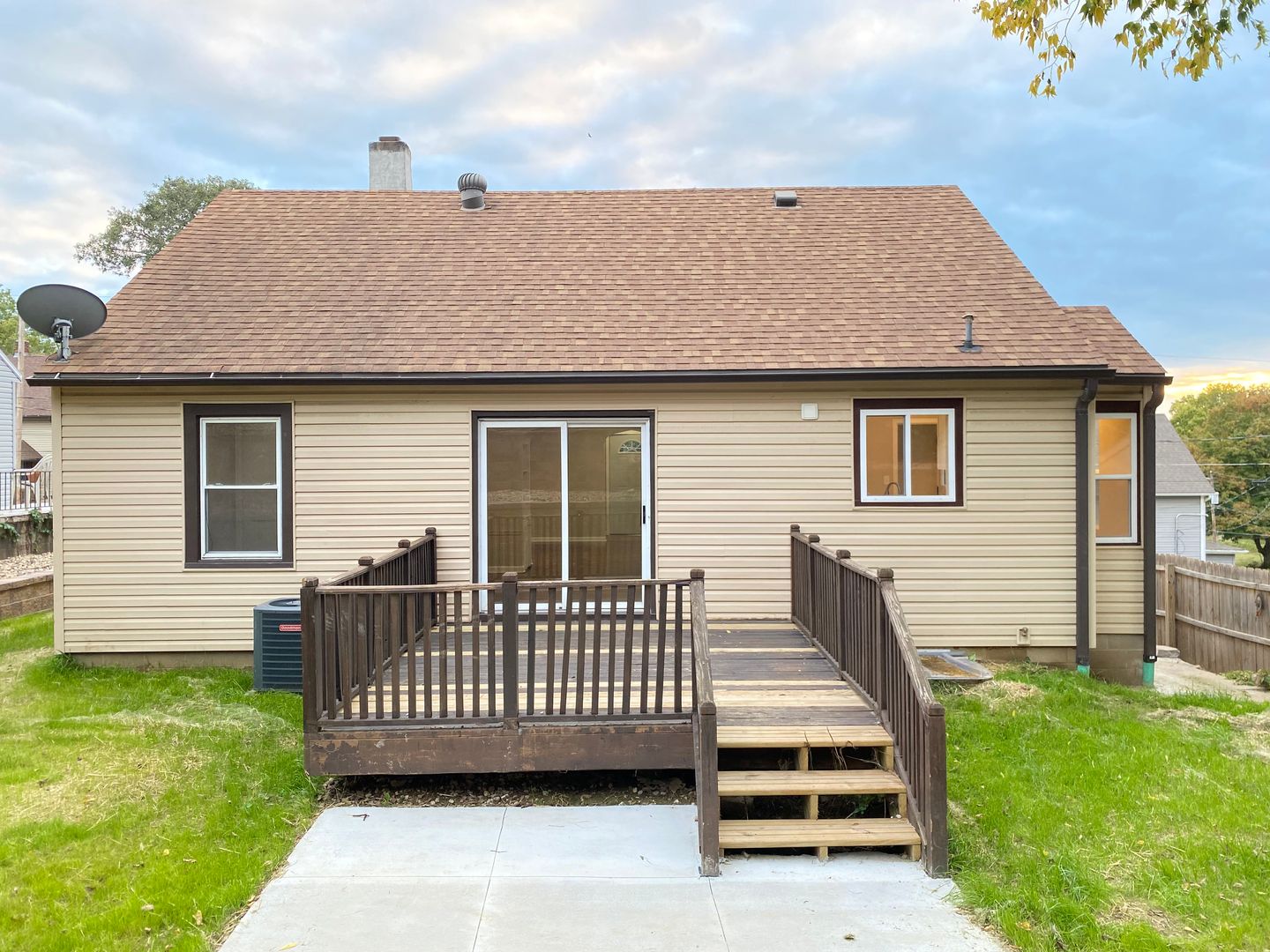 Council Bluffs House: 309 Perrin Pl