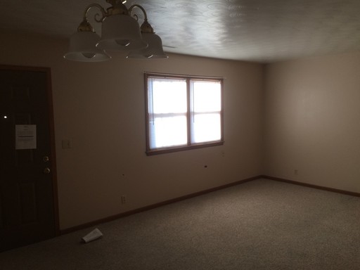 1 Bedroom/1 Bathroom Apartment