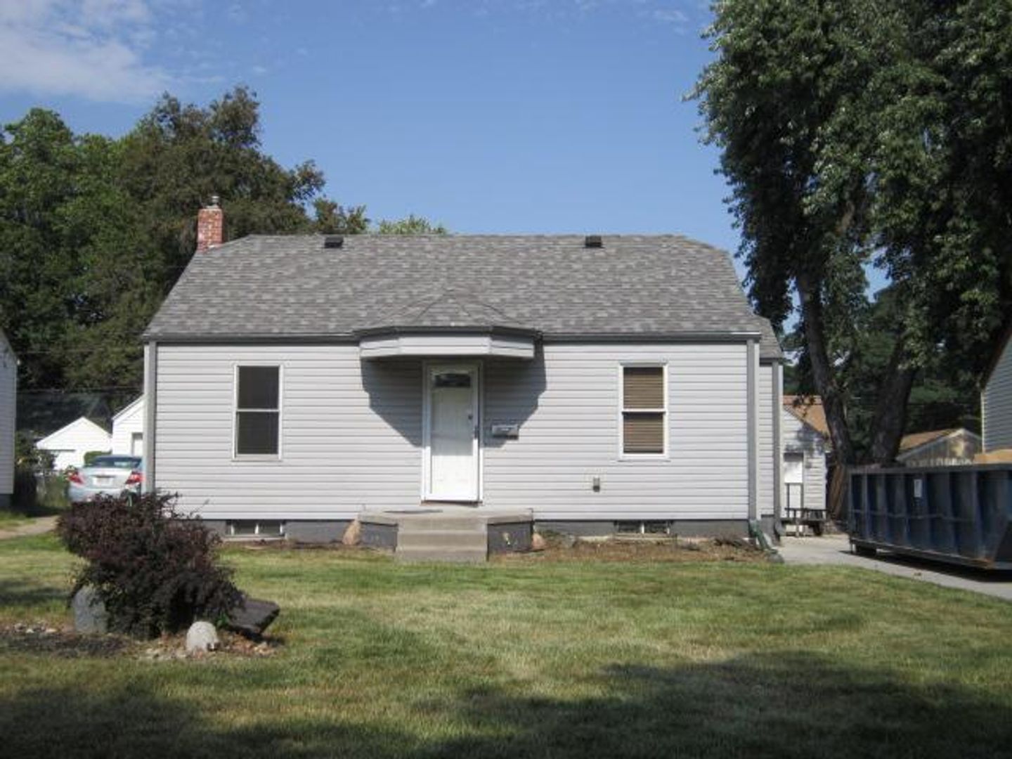 Omaha House: 2728 SHARON DR