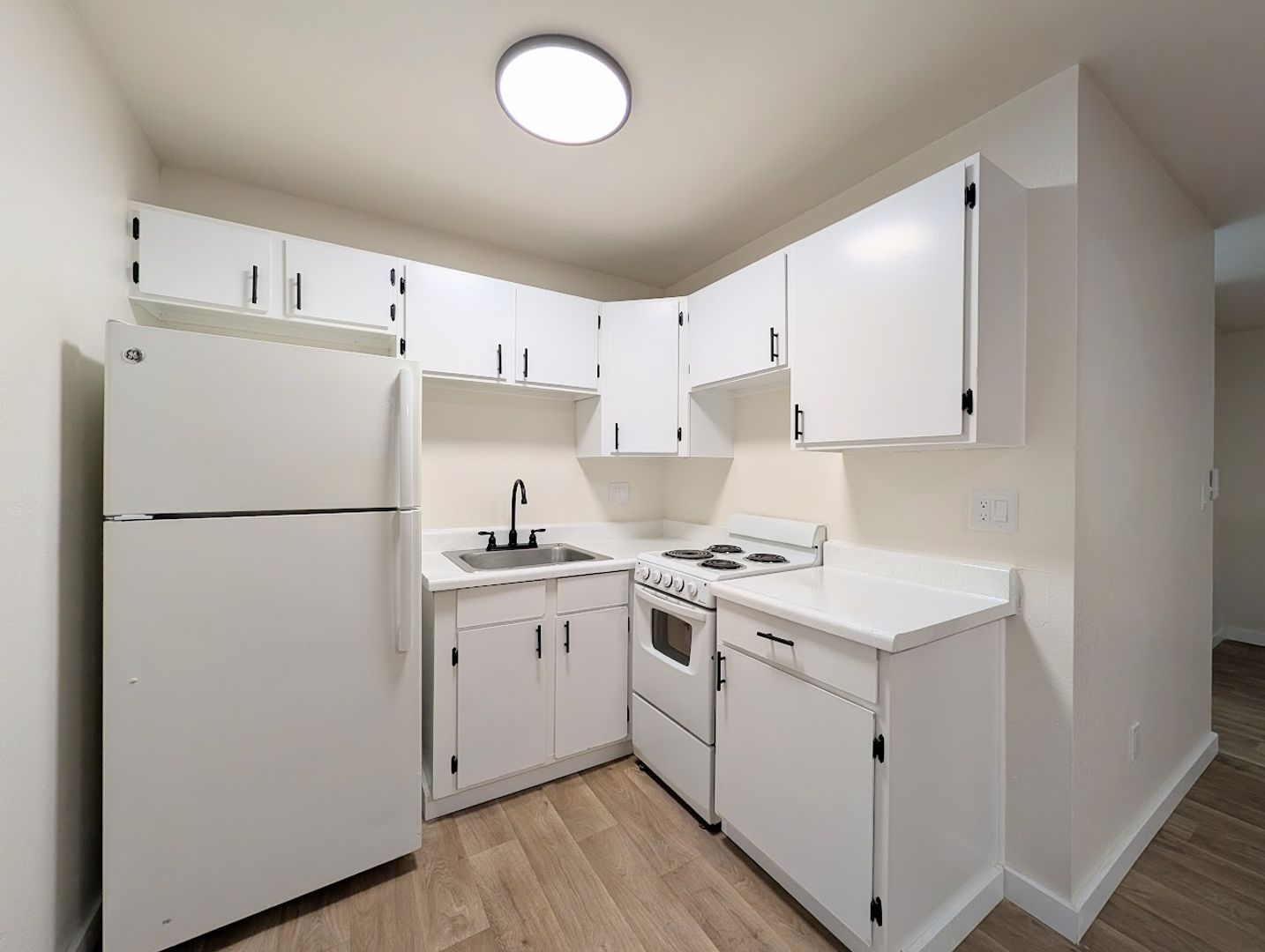 Tucson Apartment: 4015 E. Monte Vista Dr.