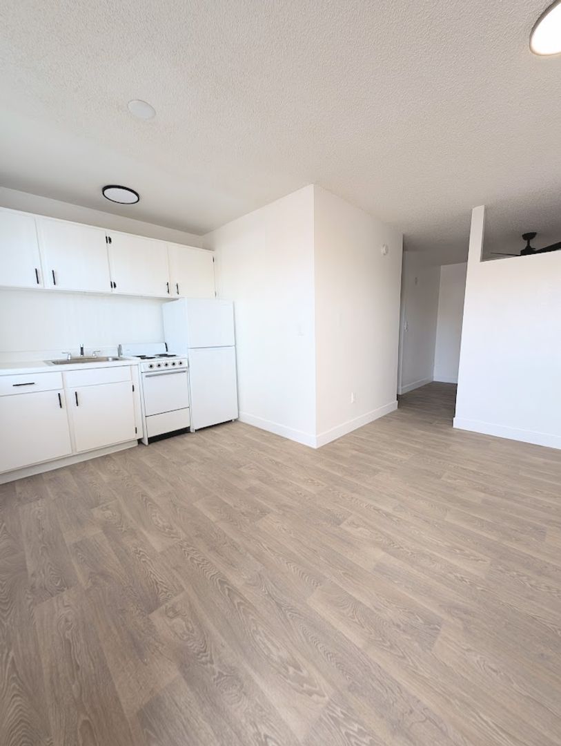 Tucson Apartment: 208 E. Prince Rd.