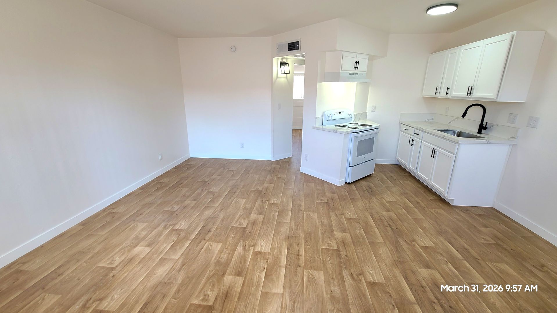 Tucson Apartment: 933 N. Alvernon Way