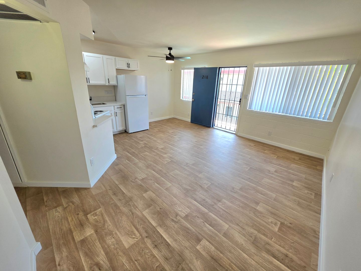Tucson Apartment: 933 N. Alvernon Way