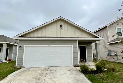 Great Location, Newer Construction 3/2 Ready to Lease – photo 1
