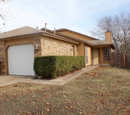 Well-Maintained N. Austin 2/2 - Easily Accessible Location – photo 1