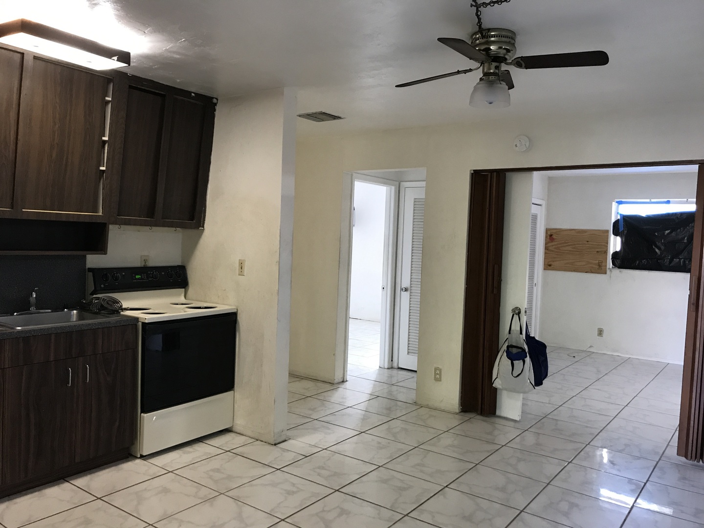 FORT LAUDERDALE Apartment: 1533 NW 1 AV