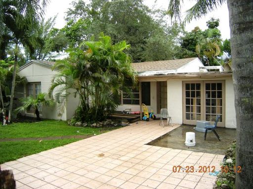 Large 5-2 with nice backyard – photo 1