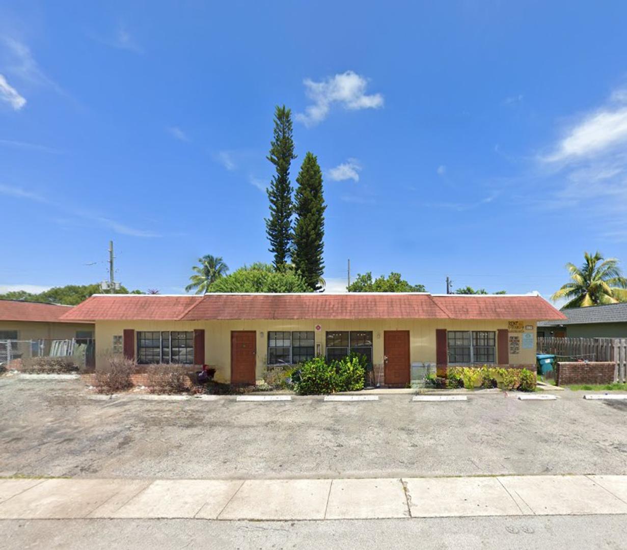LAUDERDALE LAKES Apartment: 4050 NW 31 TER
