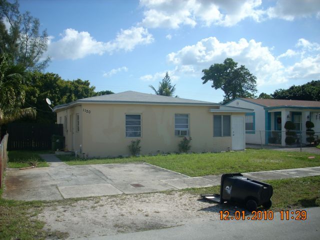 FORT LAUDERDALE House: 1120 NW 3 AVE