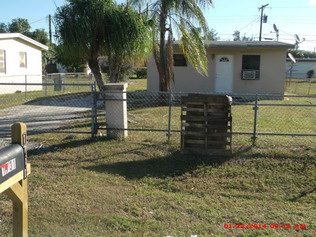 FORT LAUDERDALE House: 1731 LAUDERDALE MANOR DR