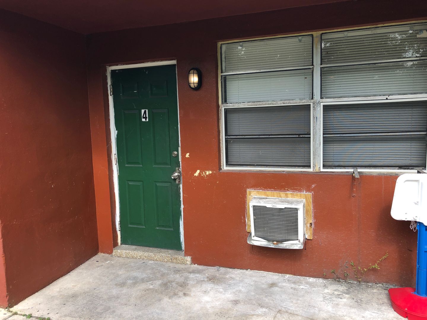 FORT LAUDERDALE Apartment: 529 NW 8 AVE