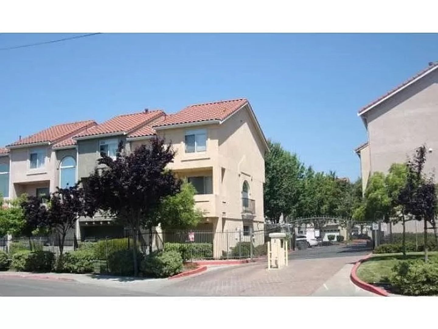 Hayward Townhome: 25126 Angelina Lane #9