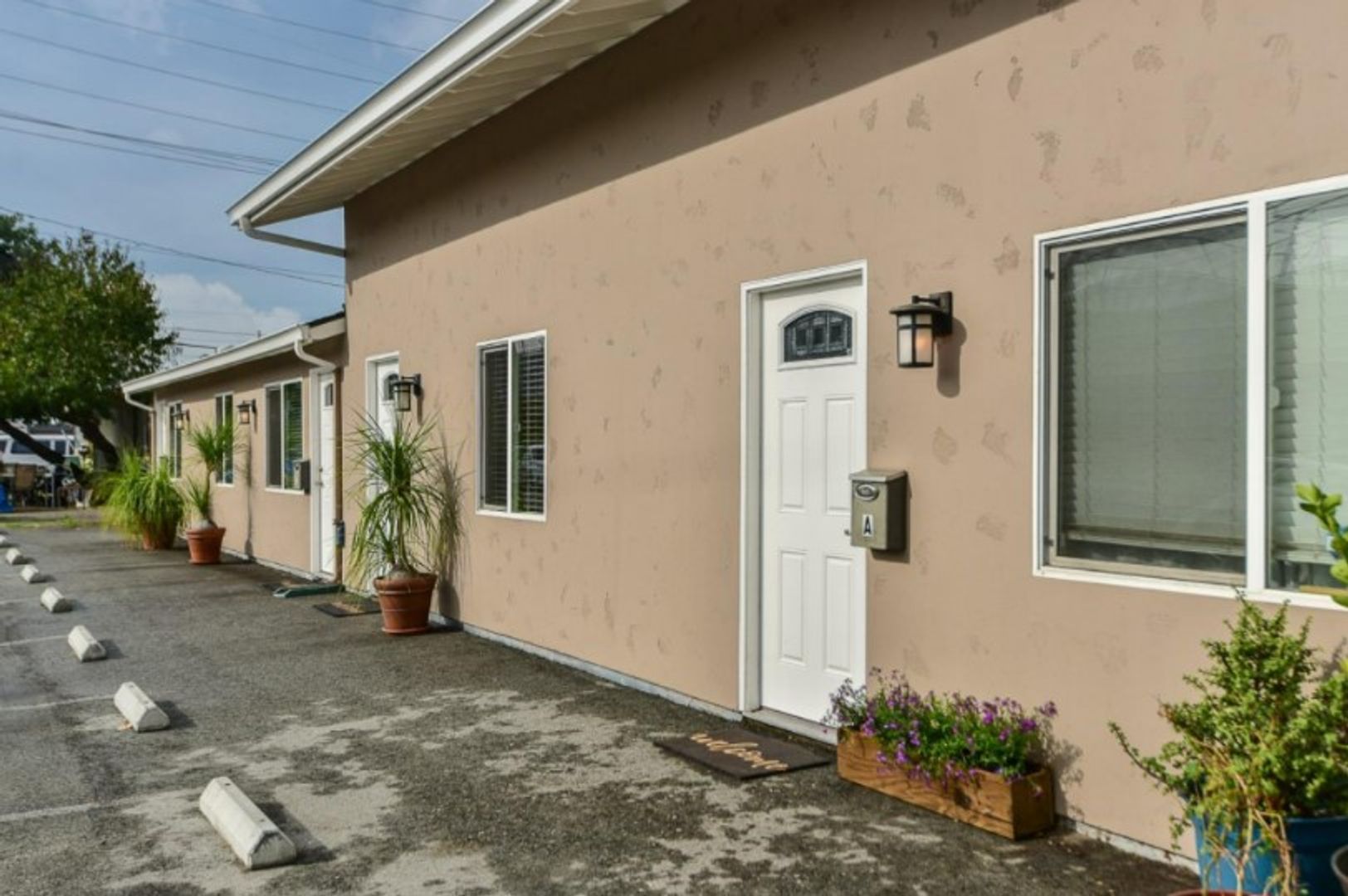 San Jose Apartment: 675 Hamline St.