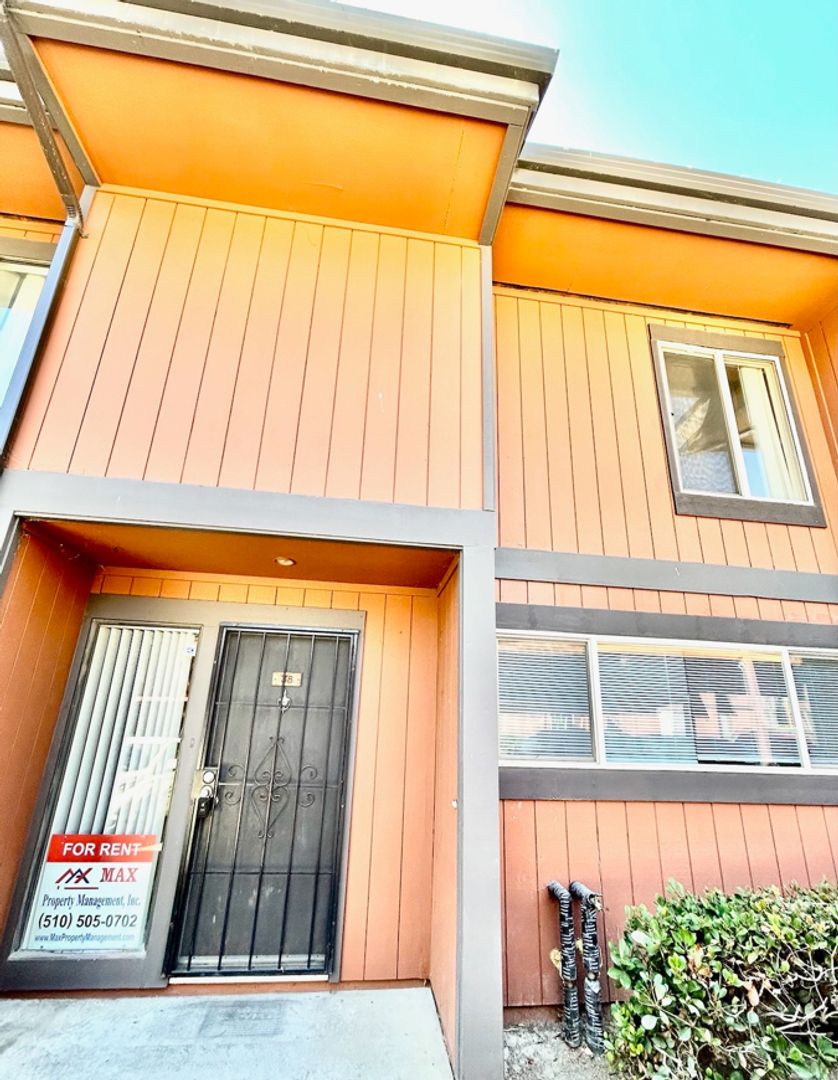 Fremont Condo: 38627 Cherry Ln #38