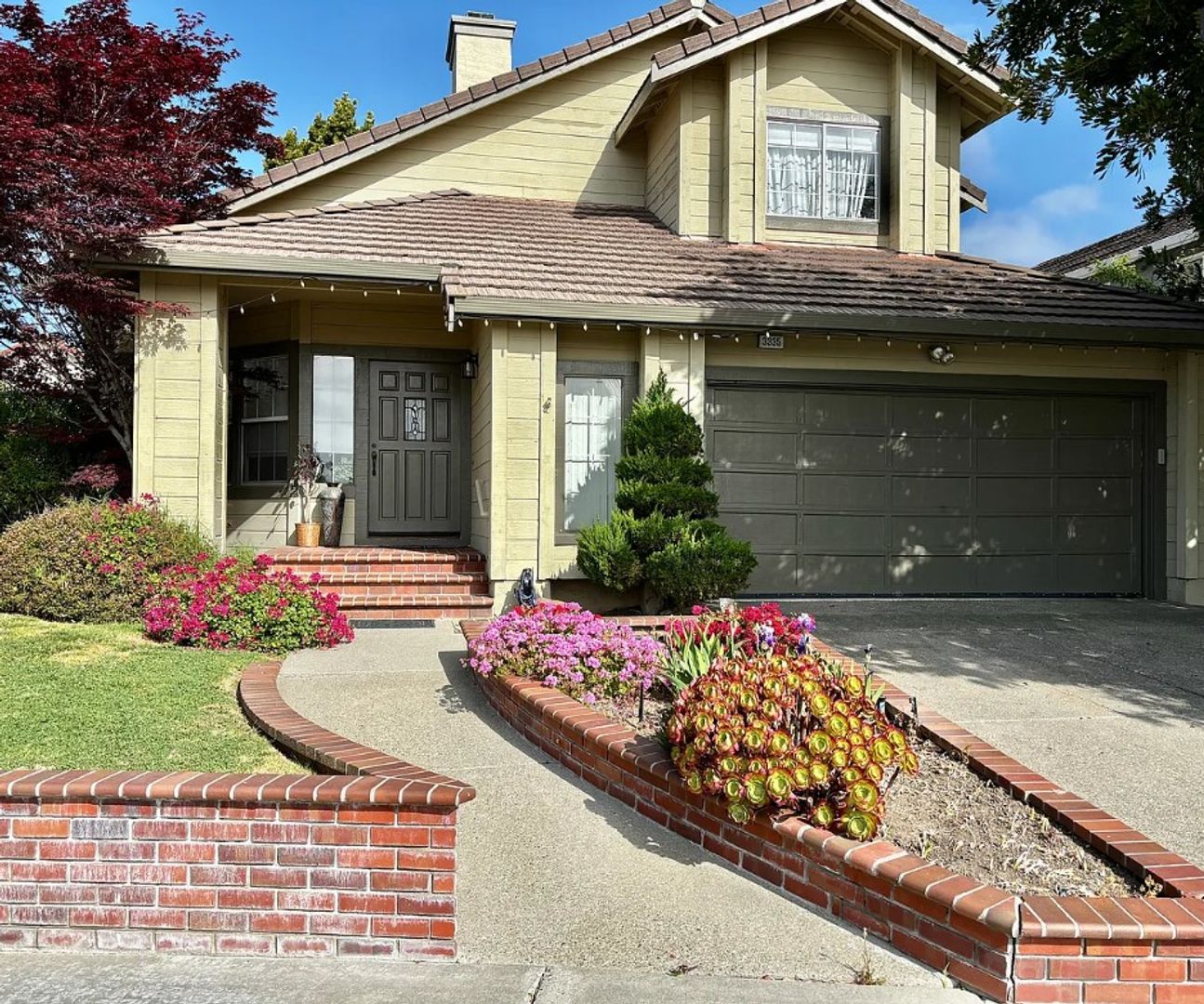 Fremont House: 3335 Mountain Dr