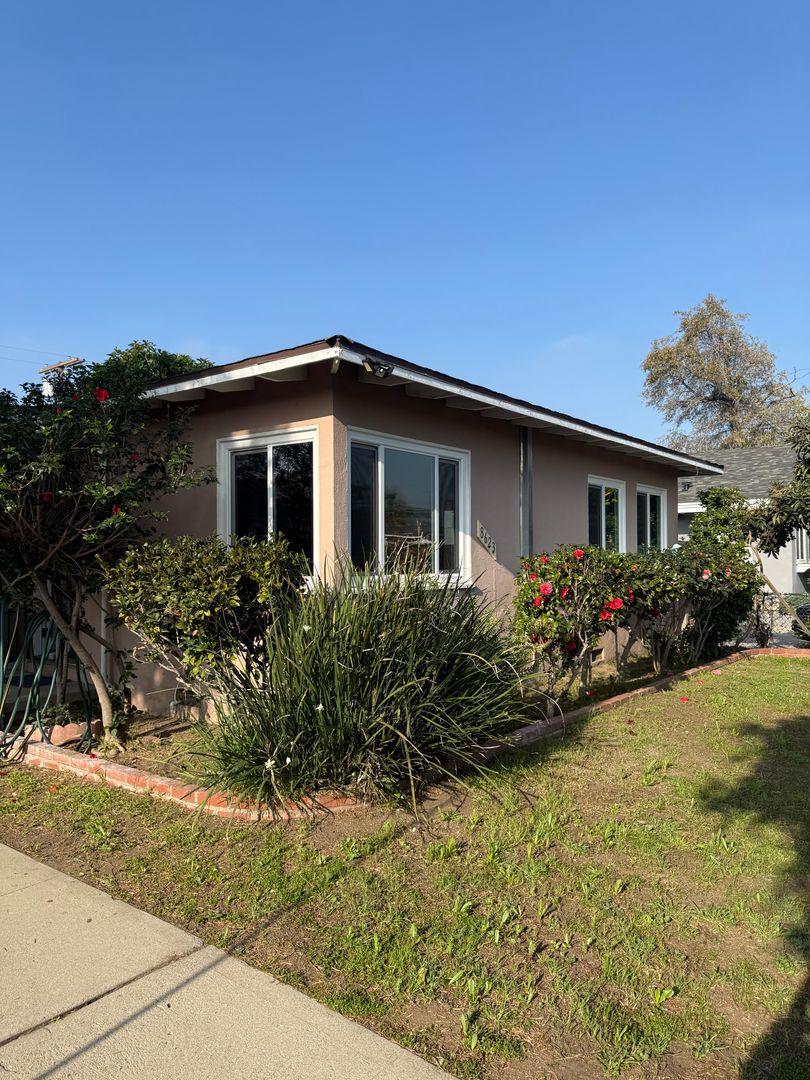 Panorama City House: 8623 Tilden Ave.