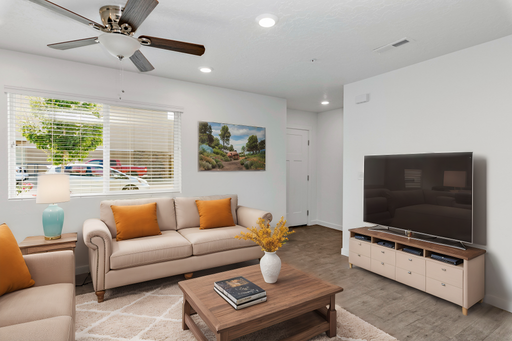 Lovely 2-Story Townhomes in The Brickyard in Meridian!