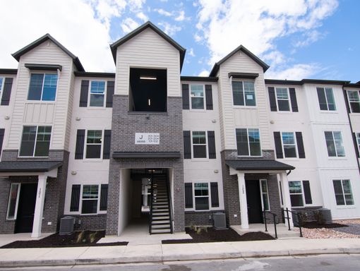 Harmony Ridge – Spacious 3-Bed, 2-Bath Townhomes in Mapleton | No Balcony